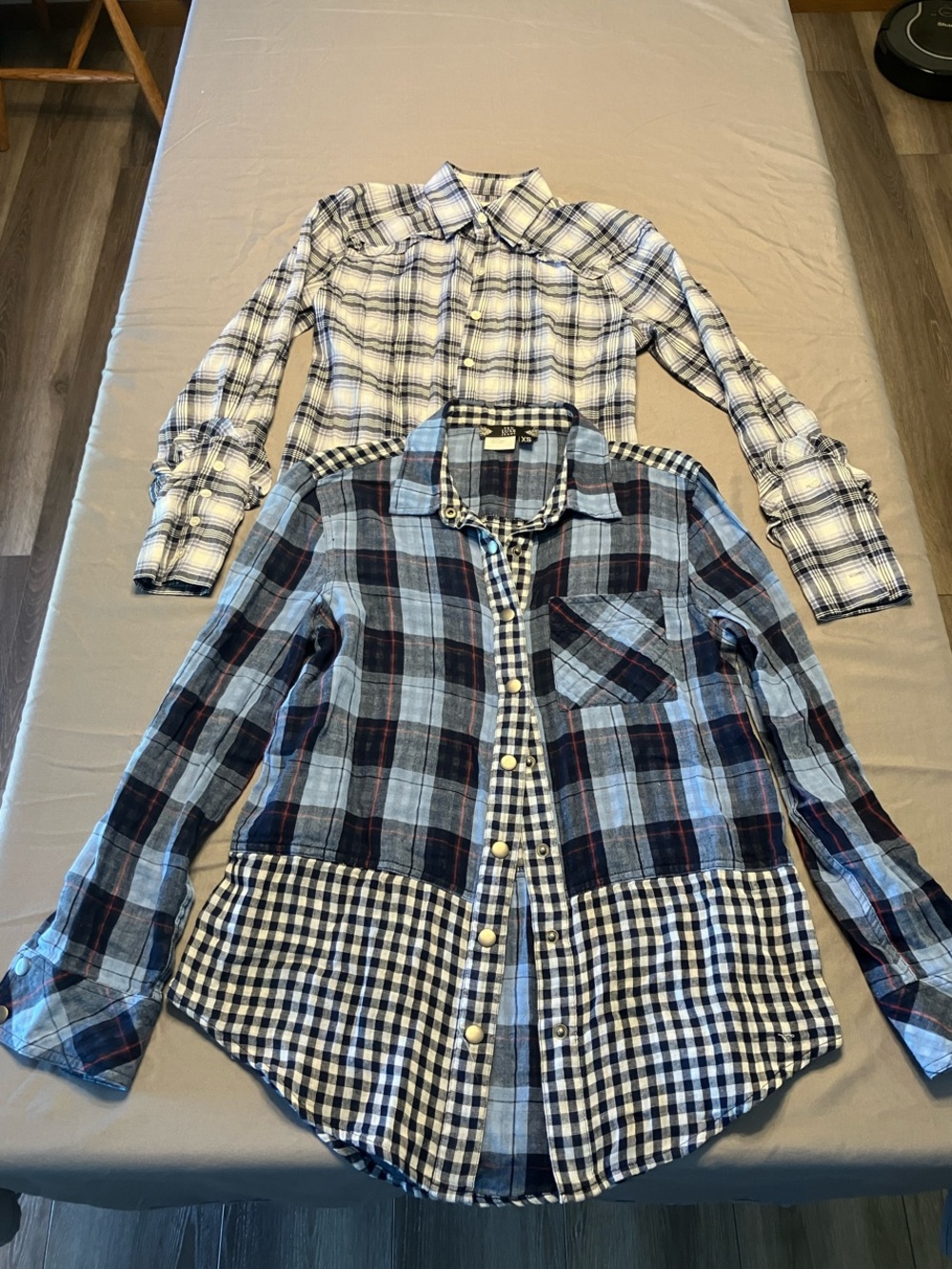 Women’s Shirt Bundle- 2 Shirts - XS